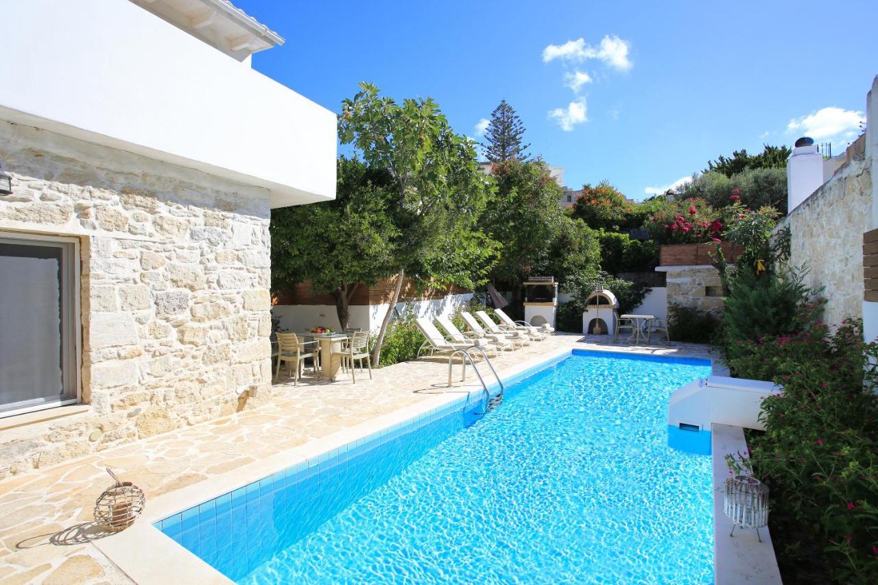 Villa Oasis Kamilári Exterior foto