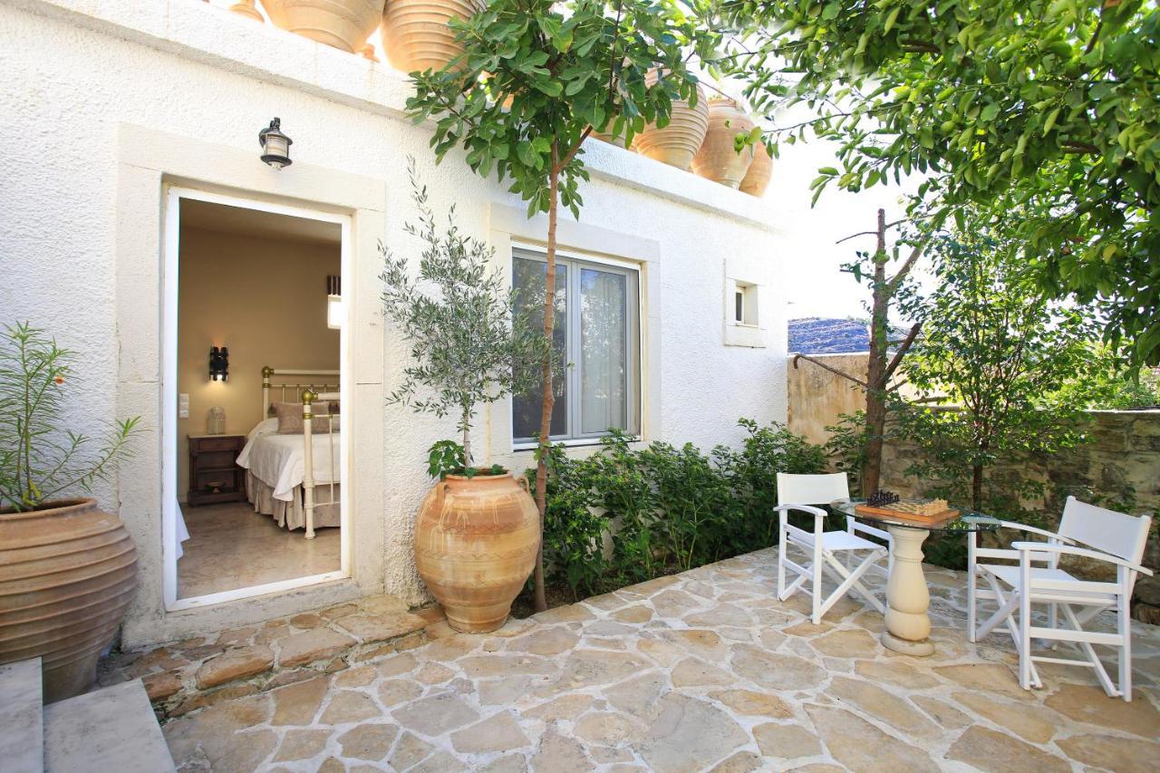 Villa Oasis Kamilári Exterior foto
